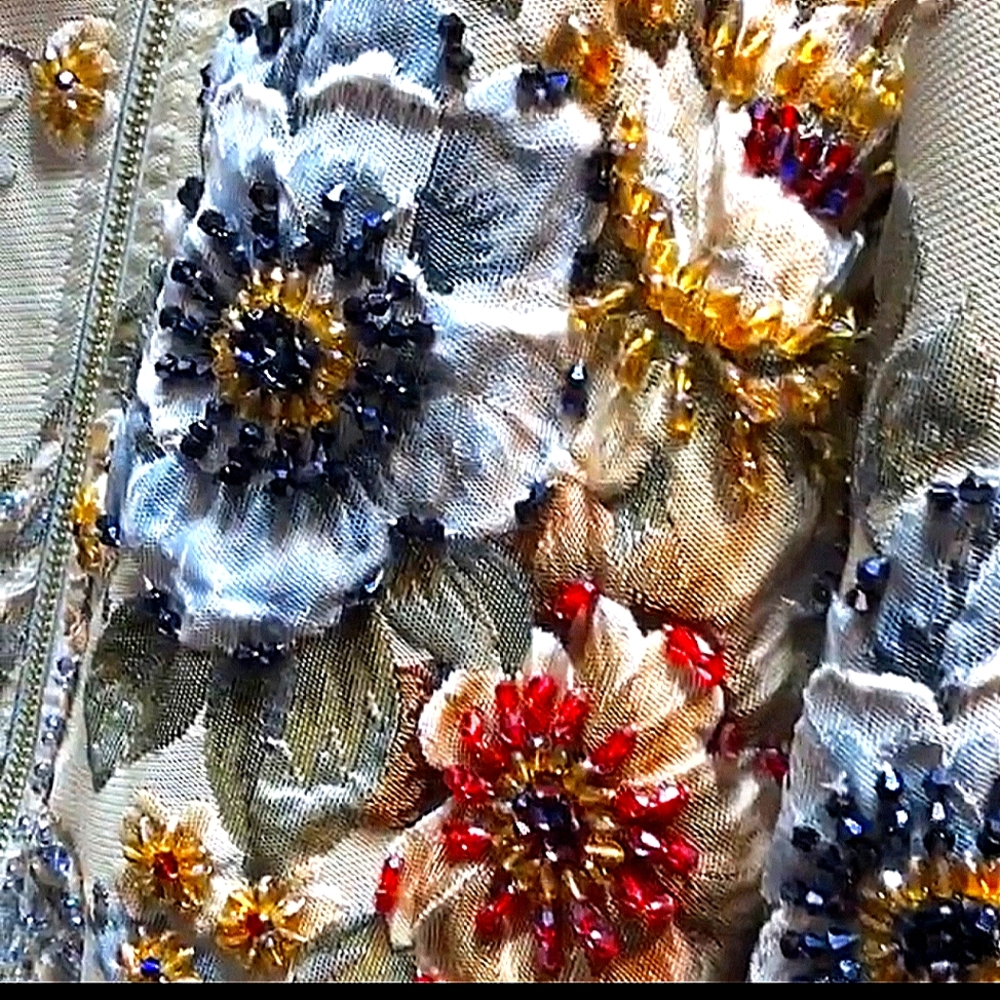 ❤️RESERVED. NWT Stunning Jacket with 3D Hand saw Flowers Beads. X - Picture 5 of 16